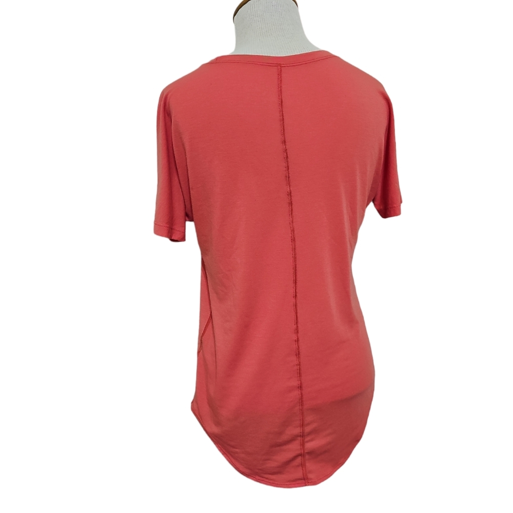 The North Face Lightweight T-Shirt - Picture 3 of 7